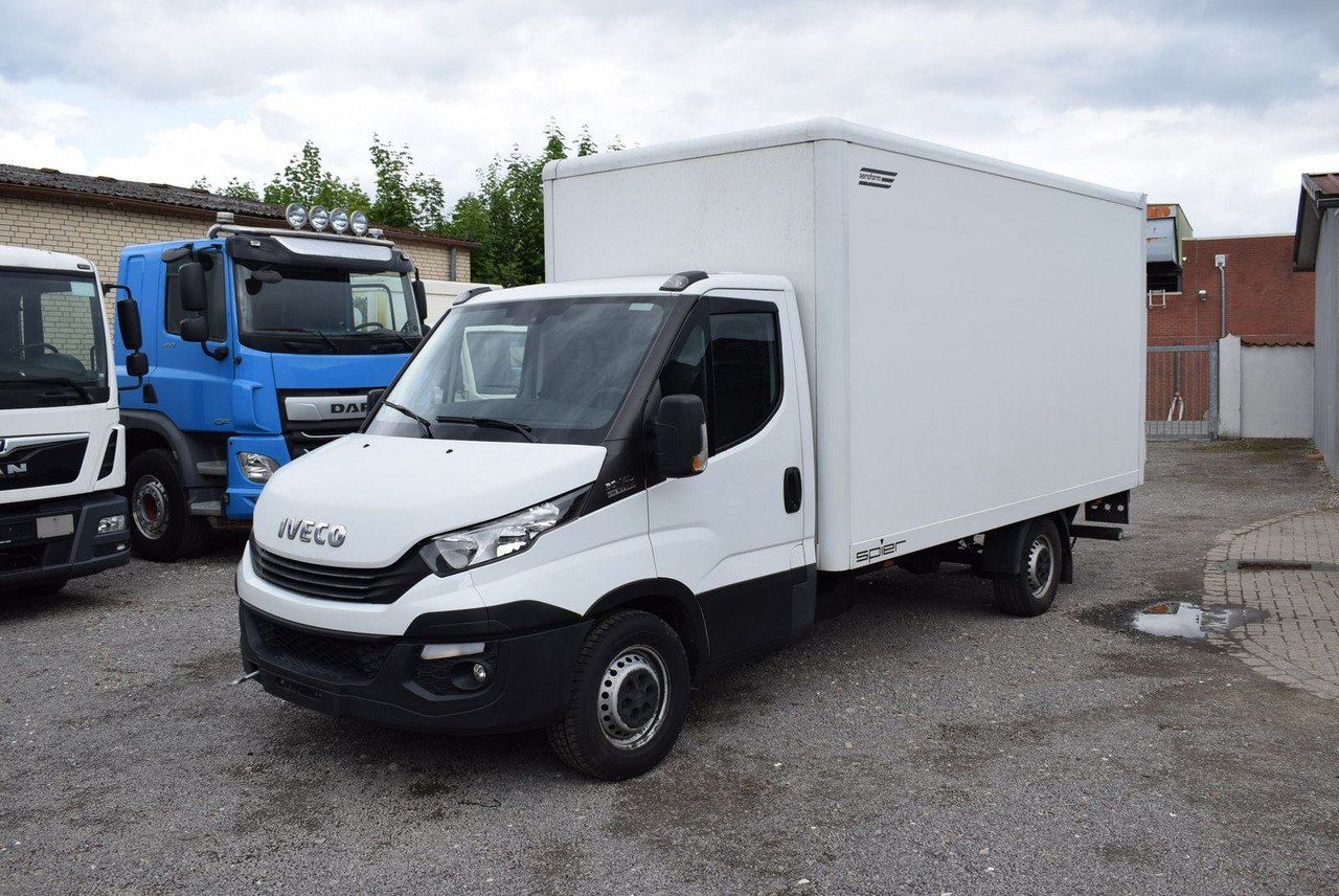 Iveco Daily 35 S14 Koffer LBW Automatik Motorschaden - Carrinha de contentor: foto 1 Iveco Daily 35 S14 Koffer LBW Automatik Motorschaden - Carrinha de contentor: foto 1