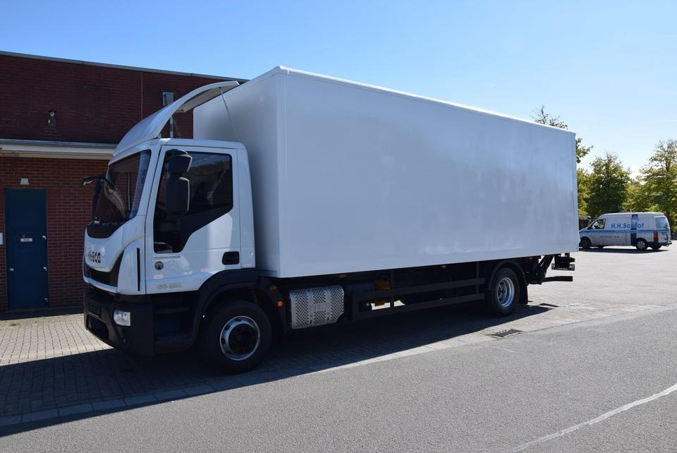 Iveco Eurocargo 160 E25 Automatik Klima AHK LBW 1,5T - Camião furgão: foto 1 Iveco Eurocargo 160 E25 Automatik Klima AHK LBW 1,5T - Camião furgão: foto 1