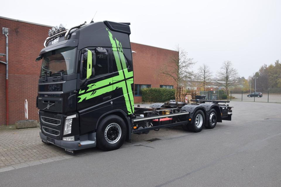 Volvo FH 460 Fahrschule 3-AchsRetarder ACC 4-Sitze - Camião transportador de contêineres/ Caixa móvel: foto 1 Volvo FH 460 Fahrschule 3-AchsRetarder ACC 4-Sitze - Camião transportador de contêineres/ Caixa móvel: foto 1
