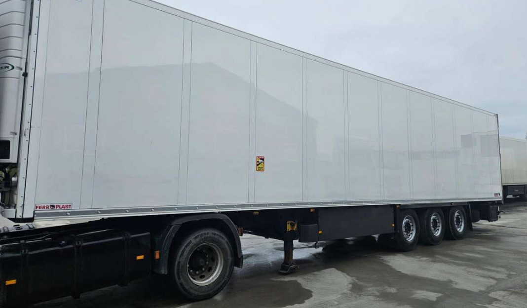SCHMITZ SKO Carrier Vector 1550 - Semi-reboque frigorífico: foto 1 SCHMITZ SKO Carrier Vector 1550 - Semi-reboque frigorífico: foto 1