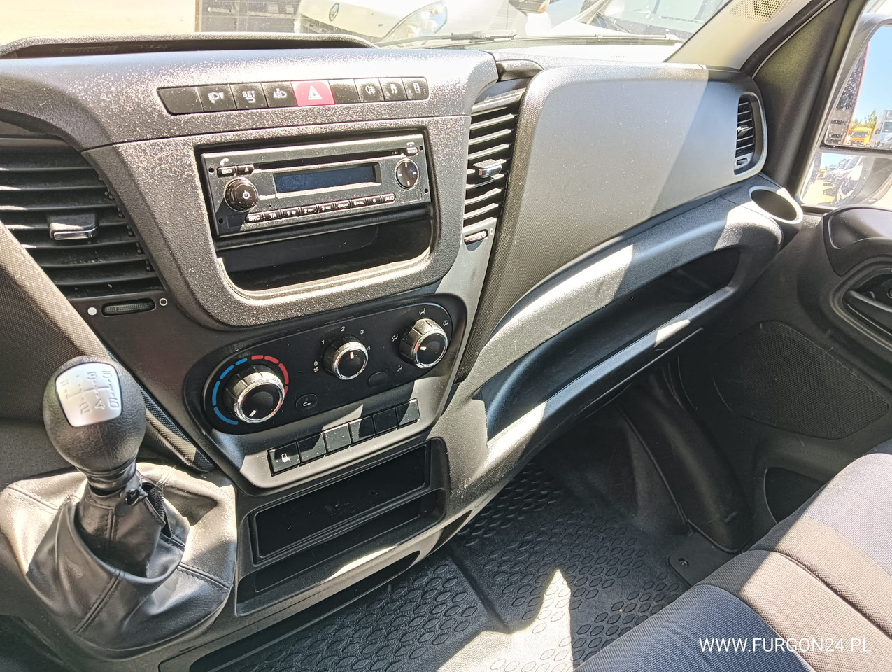 Leasing de  IVECO DAILY 35C14 WYWROTKA KIPER Z NAJAZDAMI NR 841 IVECO DAILY 35C14 WYWROTKA KIPER Z NAJAZDAMI NR 841: foto 17