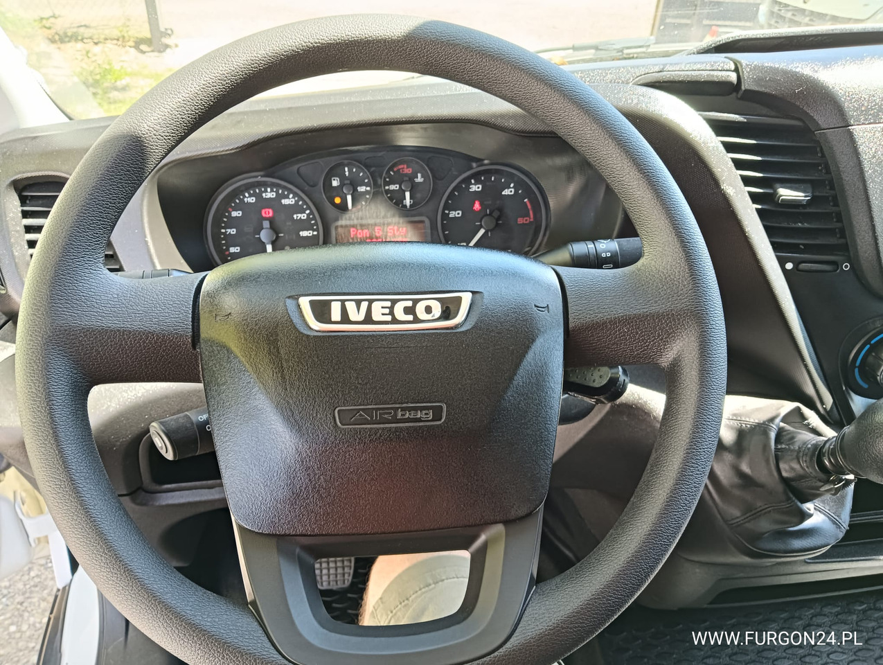 Leasing de  IVECO DAILY 35C14 WYWROTKA KIPER Z NAJAZDAMI NR 841 IVECO DAILY 35C14 WYWROTKA KIPER Z NAJAZDAMI NR 841: foto 19