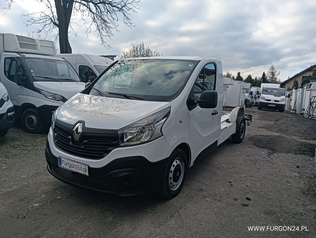 RENAULT TRAFIC PLATFORMA DO ZABUDOWY NR 625 - Carrinha basculante: foto 1 RENAULT TRAFIC PLATFORMA DO ZABUDOWY NR 625 - Carrinha basculante: foto 1