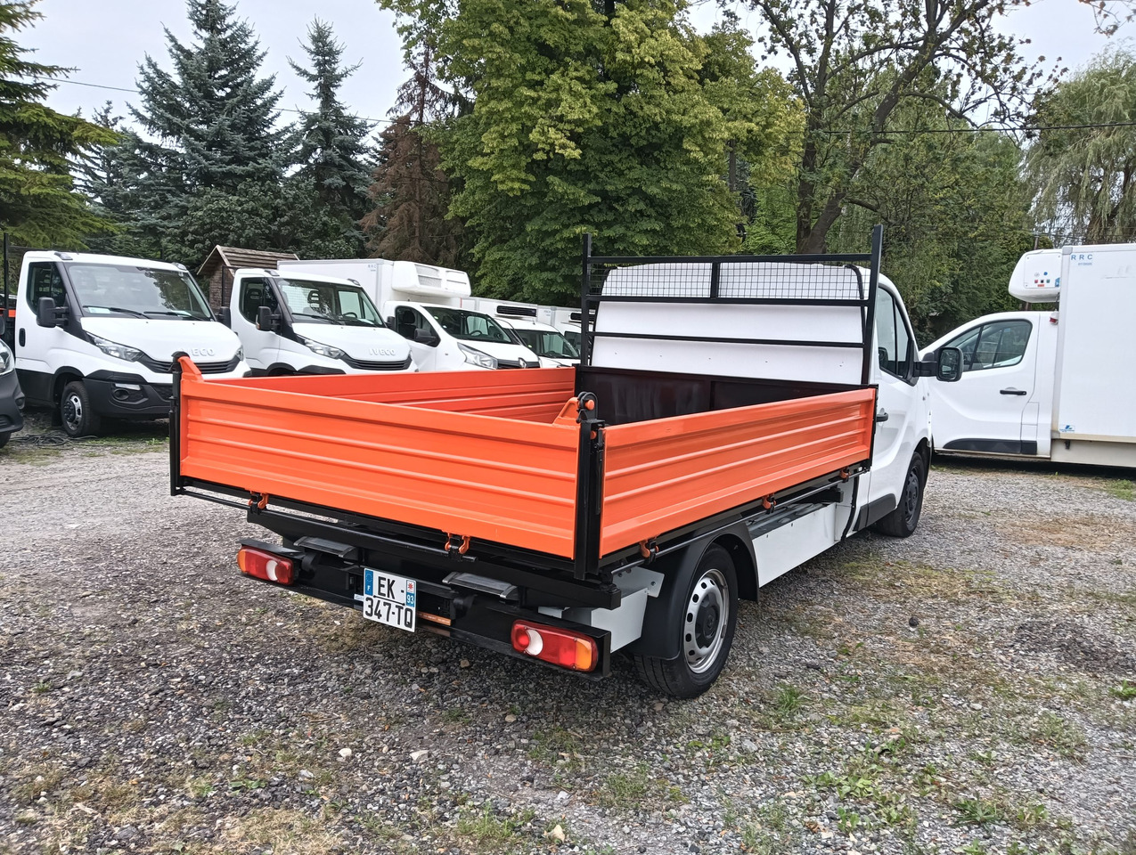 RENAULT TRAFIC WYWROTKA KIPER Z NAJAZDAMI NR 840 - Carrinha basculante: foto 3 RENAULT TRAFIC WYWROTKA KIPER Z NAJAZDAMI NR 840 - Carrinha basculante: foto 3