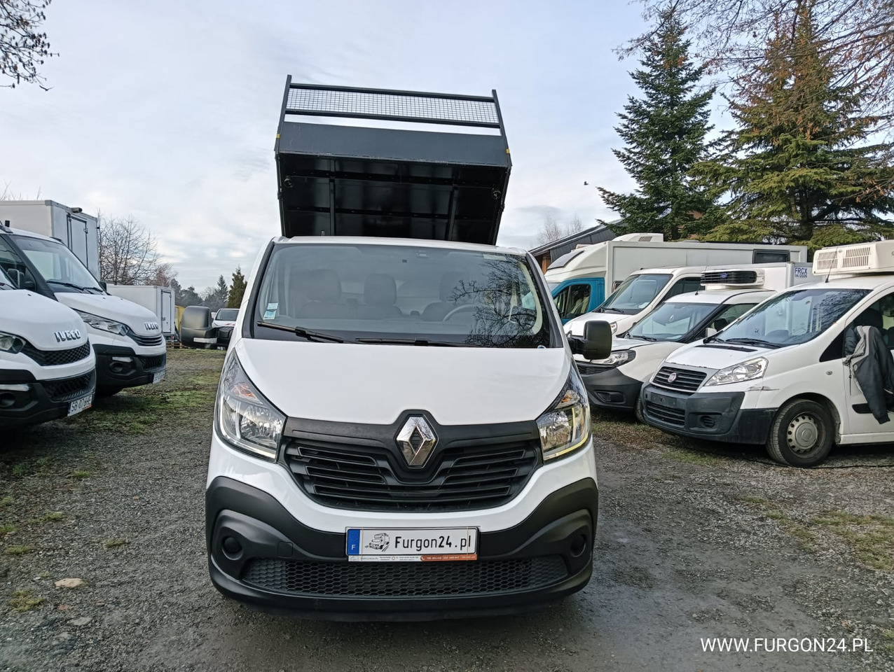 RENAULT TRAFIC WYWROTKA KIPER Z NAJAZDAMI NR 857 - Carrinha basculante: foto 2 RENAULT TRAFIC WYWROTKA KIPER Z NAJAZDAMI NR 857 - Carrinha basculante: foto 2