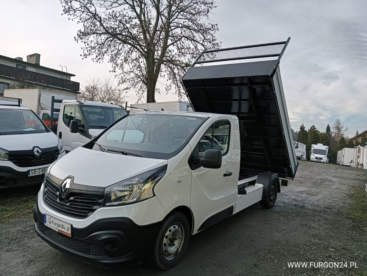 RENAULT TRAFIC WYWROTKA KIPER Z NAJAZDAMI NR 857 - Carrinha basculante: foto 1 RENAULT TRAFIC WYWROTKA KIPER Z NAJAZDAMI NR 857 - Carrinha basculante: foto 1