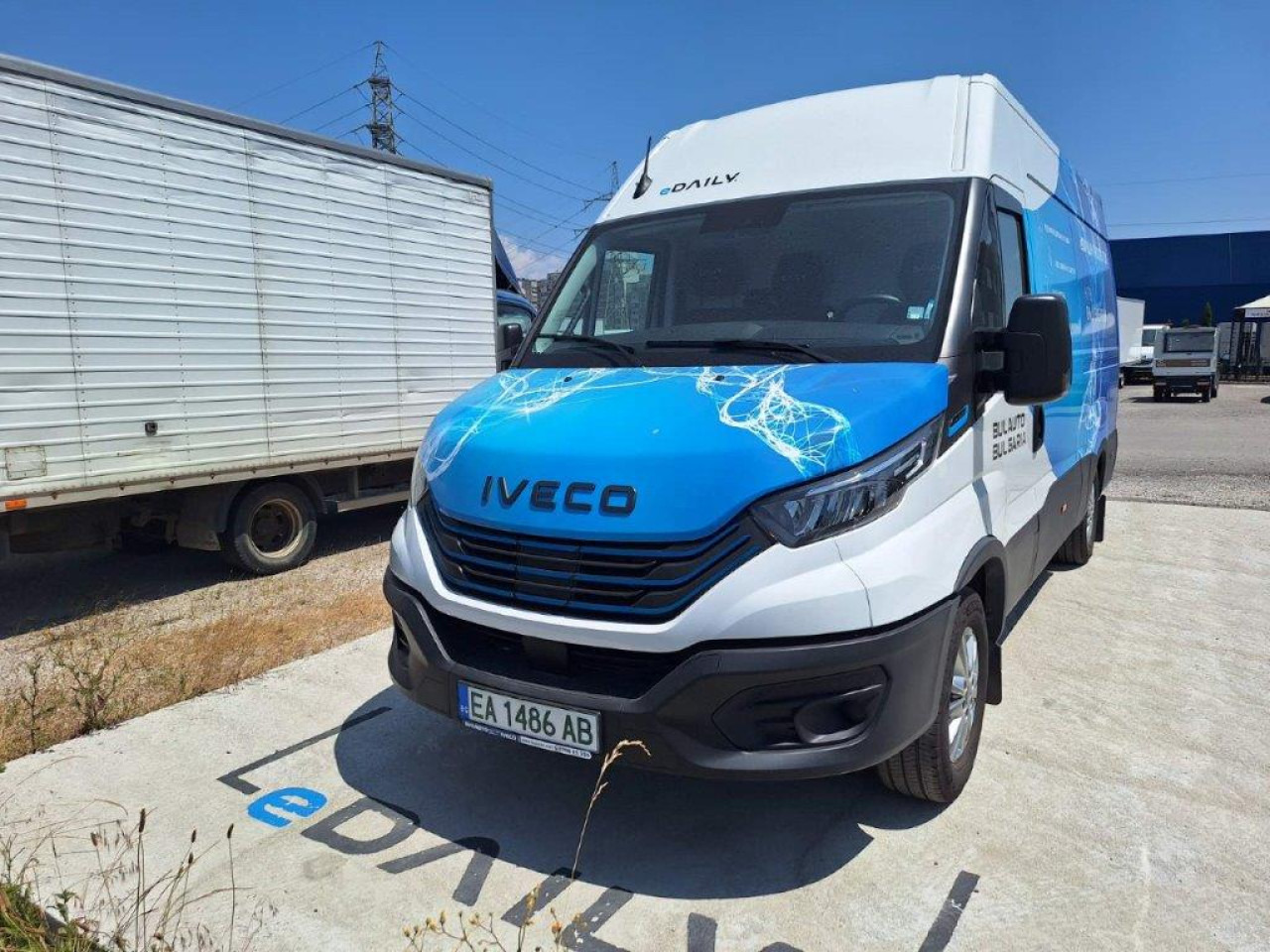IVECO 35S14E/P - Furgão, Carrinha elétrica: foto 1 IVECO 35S14E/P - Furgão, Carrinha elétrica: foto 1