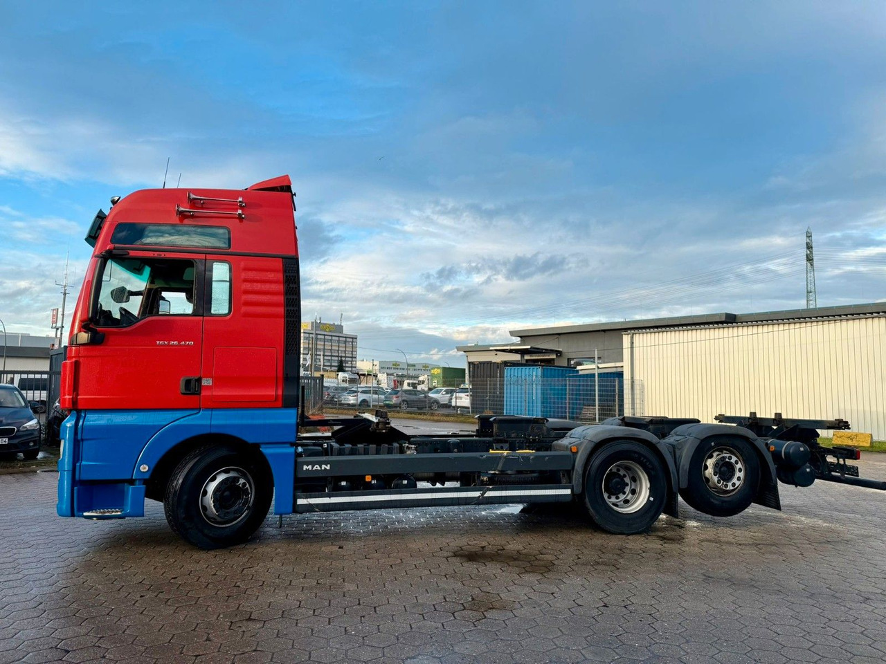 MAN TGX 26.470 XXL 6x2 BDF+Retarter +Standklima - Camião transportador de contêineres/ Caixa móvel: foto 4 MAN TGX 26.470 XXL 6x2 BDF+Retarter +Standklima - Camião transportador de contêineres/ Caixa móvel: foto 4
