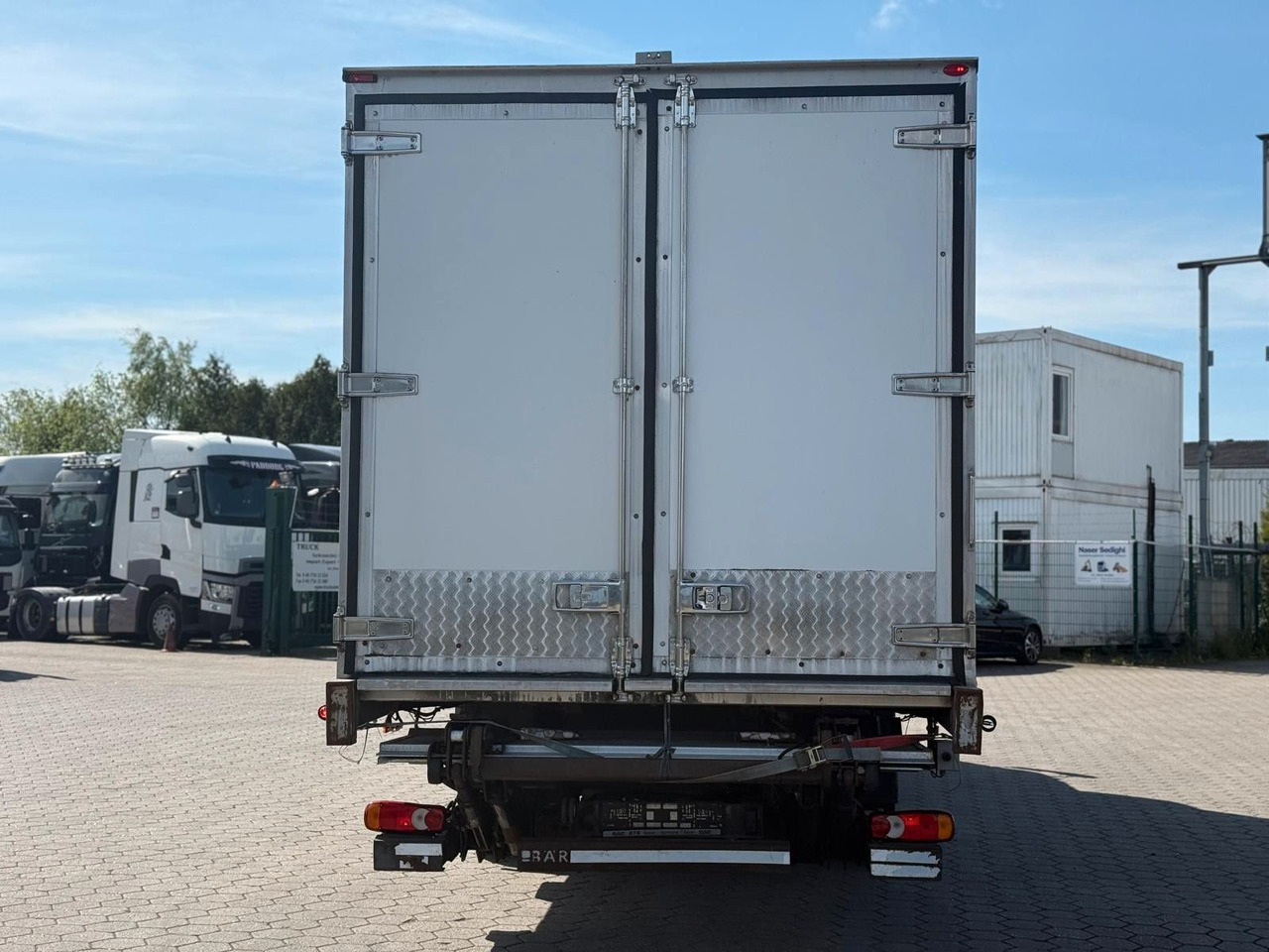 Volvo FL 240 Carrier Easy Cold+Hebebühne - Camião frigorífico: foto 3 Volvo FL 240 Carrier Easy Cold+Hebebühne - Camião frigorífico: foto 3