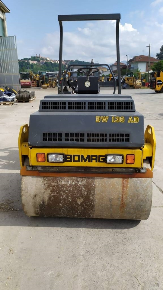 Bomag BW 138 AD - Compactador de asfalto: foto 3 Bomag BW 138 AD - Compactador de asfalto: foto 3