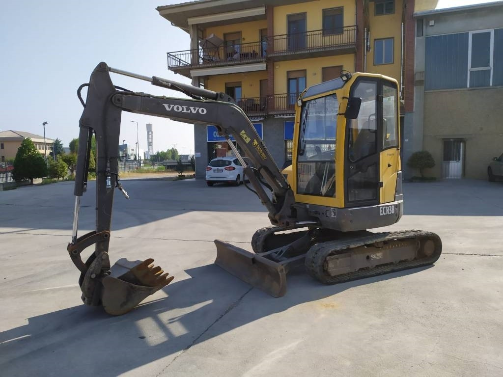 Volvo ECR 38 - Mini escavadeira: foto 1 Volvo ECR 38 - Mini escavadeira: foto 1