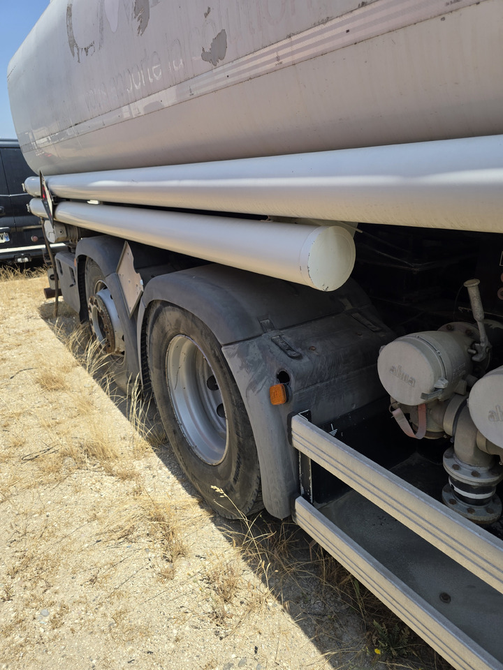 MAN TGA 26-320 - Caminhão tanque: foto 4 MAN TGA 26-320 - Caminhão tanque: foto 4