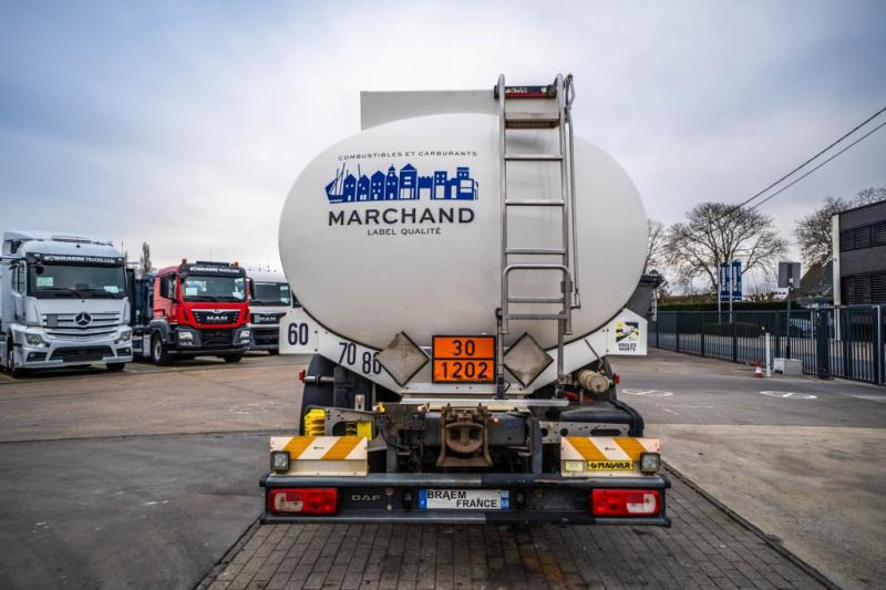 DAF CF 75 360 +ALU MAGYAR 13.500L /4COMP + INTARDER - Caminhão tanque: foto 5 DAF CF 75 360 +ALU MAGYAR 13.500L /4COMP + INTARDER - Caminhão tanque: foto 5