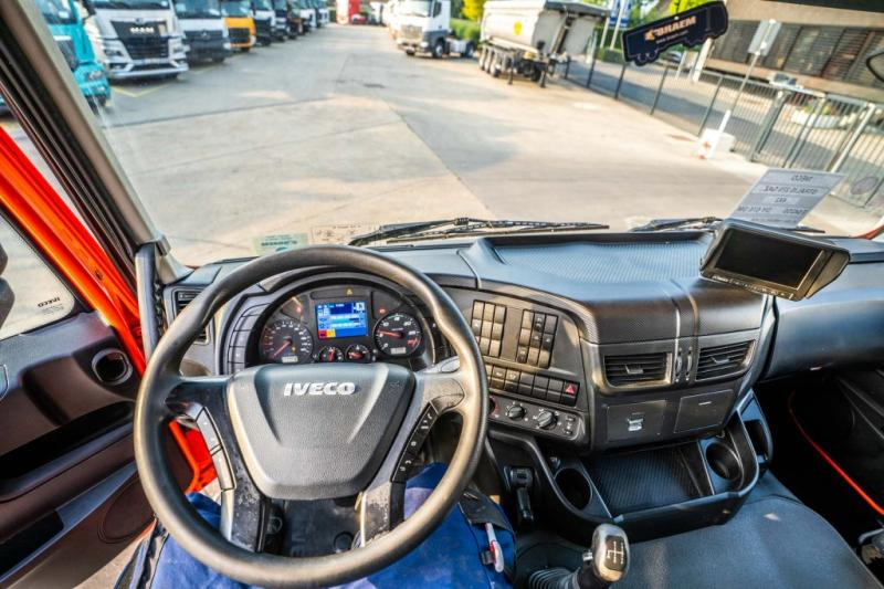 Camião de lona Iveco STRALIS 270 (19t) GAZ/LPG: foto 10