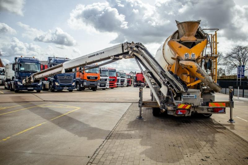 MAN TGS 32.400BB+LIEBHERR 8M³+BAND/TAPIS 16m - Camião betoneira: foto 3 MAN TGS 32.400BB+LIEBHERR 8M³+BAND/TAPIS 16m - Camião betoneira: foto 3