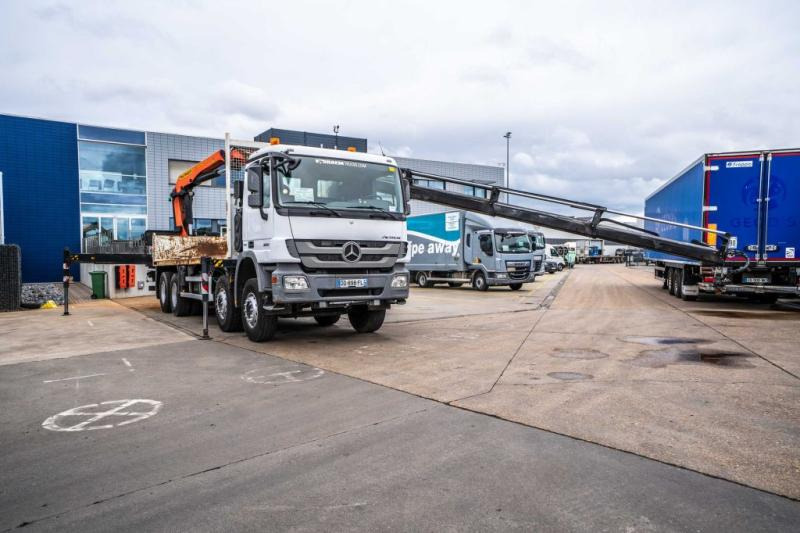 Mercedes ACTROS 3241-MP3 +PALFINGER 26 t/m-5XHYDR. - Camião de caixa aberta/ Plataforma, Camião grua: foto 2 Mercedes ACTROS 3241-MP3 +PALFINGER 26 t/m-5XHYDR. - Camião de caixa aberta/ Plataforma, Camião grua: foto 2