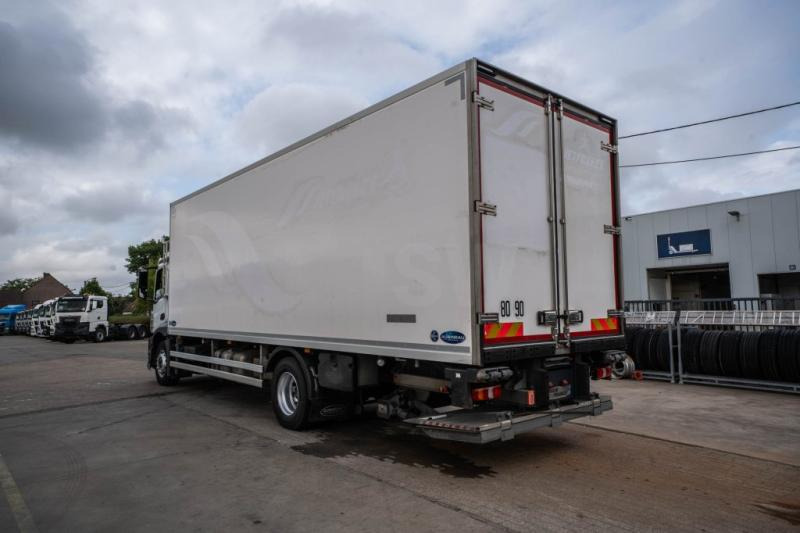 Mercedes ANTOS 1833 L +CARRIER SUPRA MULTI 1250Mt+DHOLLANDIA 2.5T. - Camião frigorífico: foto 5 Mercedes ANTOS 1833 L +CARRIER SUPRA MULTI 1250Mt+DHOLLANDIA 2.5T. - Camião frigorífico: foto 5