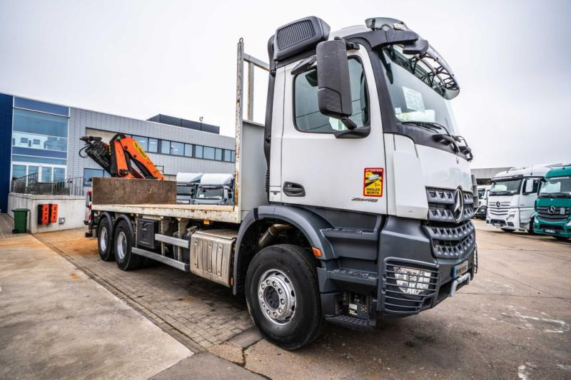 Mercedes AROCS 2648 + PALFINGER 23 T/M + 5 EXT - Camião de caixa aberta/ Plataforma, Camião grua: foto 2 Mercedes AROCS 2648 + PALFINGER 23 T/M + 5 EXT - Camião de caixa aberta/ Plataforma, Camião grua: foto 2