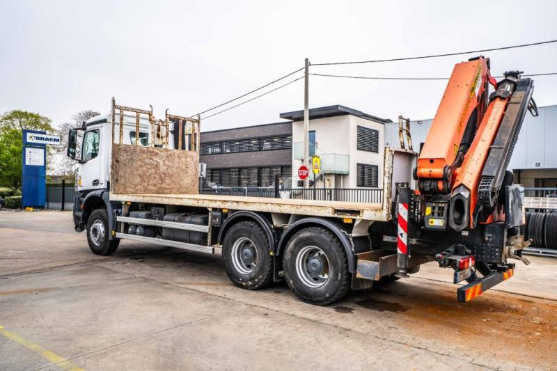Mercedes AROCS 2648 + PALFINGER 23 T/M + 5 EXT - Camião de caixa aberta/ Plataforma, Camião grua: foto 5 Mercedes AROCS 2648 + PALFINGER 23 T/M + 5 EXT - Camião de caixa aberta/ Plataforma, Camião grua: foto 5