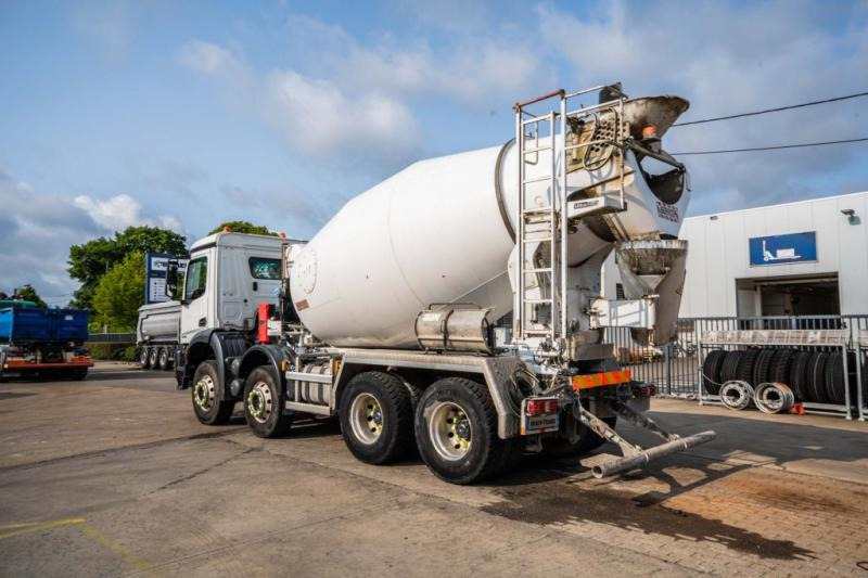 Mercedes AROCS 3240 BB+STETTER 9m3 - Camião betoneira: foto 5 Mercedes AROCS 3240 BB+STETTER 9m3 - Camião betoneira: foto 5
