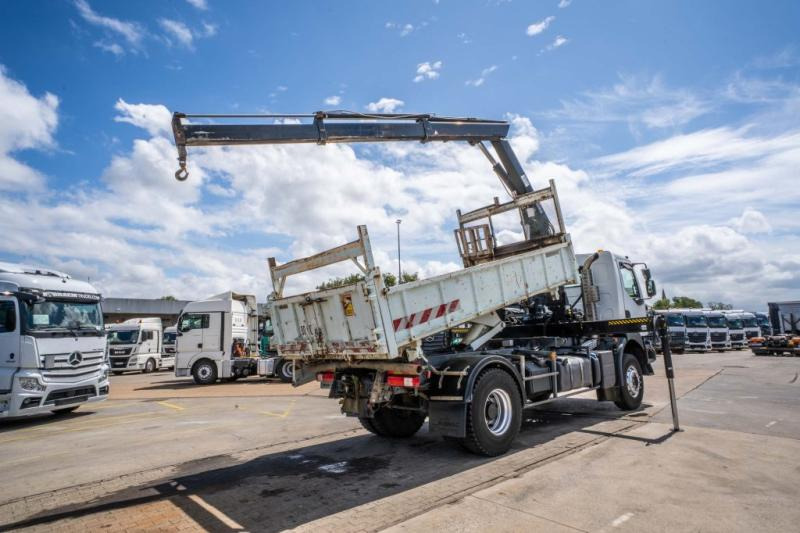 Renault KERAX 370 DXI + TRI BENNE+HIAB 16t/m + 2 EXT - Camião basculante, Camião grua: foto 4 Renault KERAX 370 DXI + TRI BENNE+HIAB 16t/m + 2 EXT - Camião basculante, Camião grua: foto 4