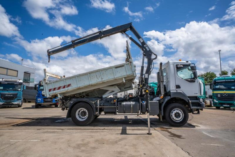 Renault KERAX 370 DXI + TRI BENNE+HIAB 16t/m + 2 EXT - Camião basculante, Camião grua: foto 3 Renault KERAX 370 DXI + TRI BENNE+HIAB 16t/m + 2 EXT - Camião basculante, Camião grua: foto 3