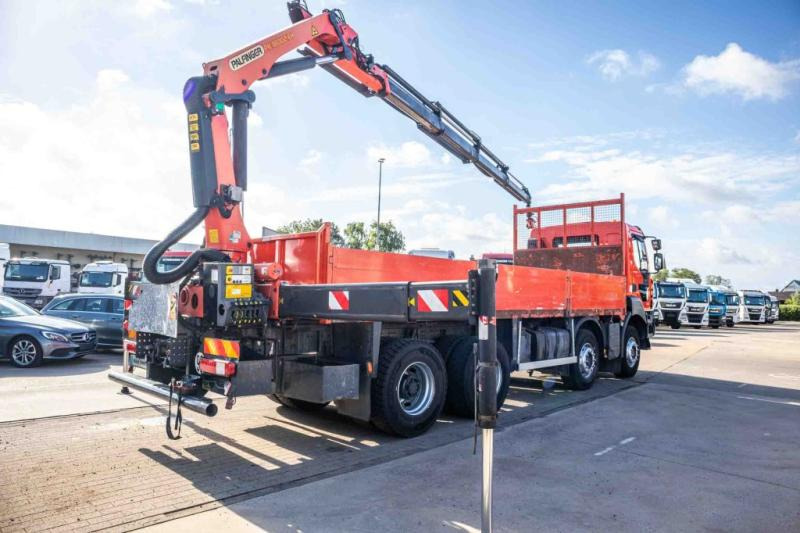 Renault KERAX 380DXI+E5+PK18TM/4EXT - Camião de caixa aberta/ Plataforma, Camião grua: foto 3 Renault KERAX 380DXI+E5+PK18TM/4EXT - Camião de caixa aberta/ Plataforma, Camião grua: foto 3