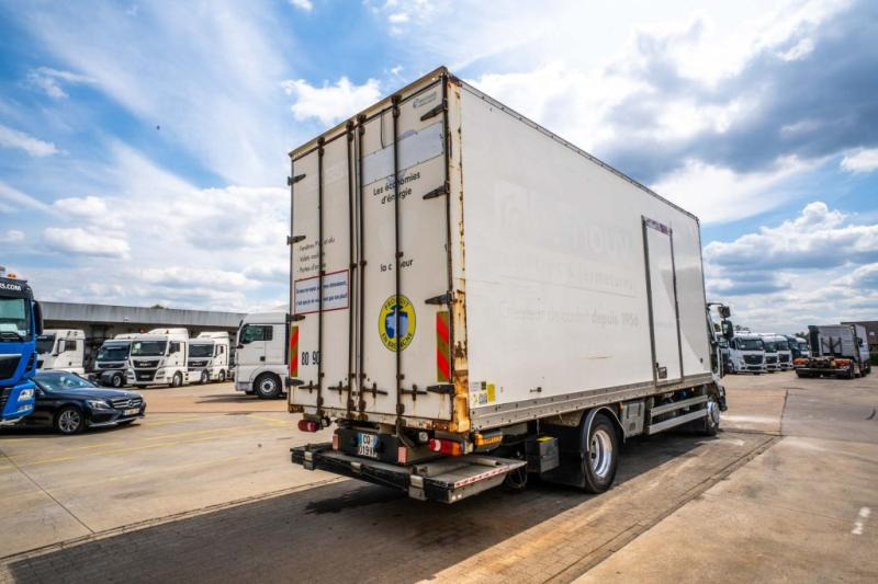 Renault MIDLUM 270 DXI (14T.)+DHOLLANDIA - Camião furgão: foto 4 Renault MIDLUM 270 DXI (14T.)+DHOLLANDIA - Camião furgão: foto 4