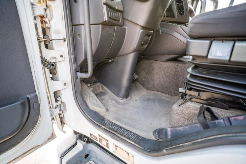 Camião furgão Renault MIDLUM 270 DXI (18t.): foto 9