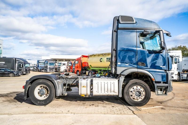 Mercedes AROCS 1843 LS ( NO ACTROS)+BIG AXLE +HYDR. - Tractor: foto 3 Mercedes AROCS 1843 LS ( NO ACTROS)+BIG AXLE +HYDR. - Tractor: foto 3
