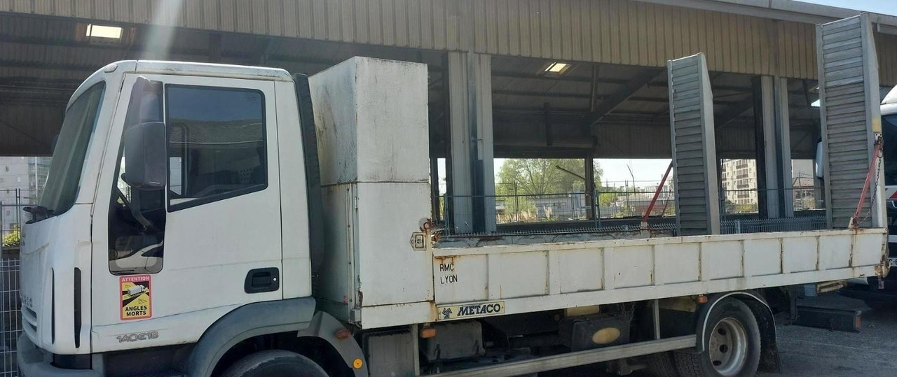 IVECO CARGOBUL - Camião transporte de veículos: foto 2 IVECO CARGOBUL - Camião transporte de veículos: foto 2