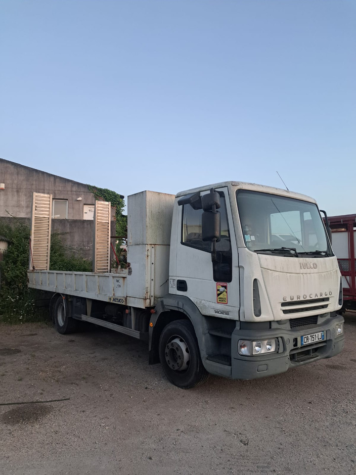 IVECO CARGOBUL - Camião transporte de veículos: foto 1 IVECO CARGOBUL - Camião transporte de veículos: foto 1
