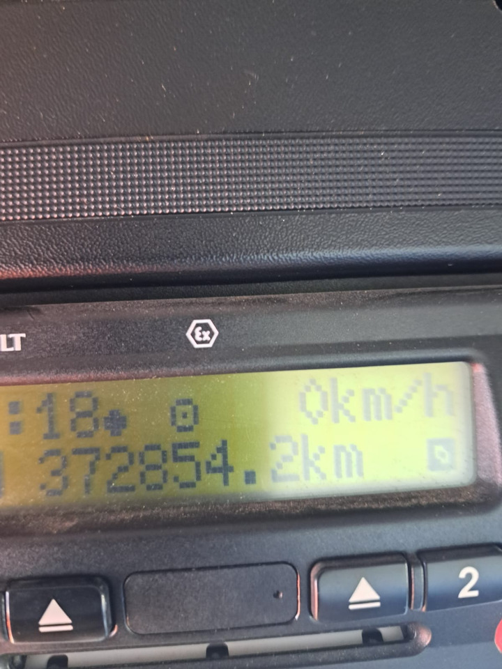 RENAULT MIDLUM 270 - Caminhão tanque: foto 2 RENAULT MIDLUM 270 - Caminhão tanque: foto 2