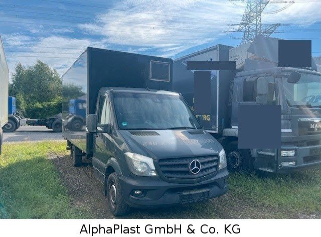 Mercedes-Benz 316 Sprinter Koffer LBW - Carrinha de contentor, Carrinha cabine dupla: foto 1 Mercedes-Benz 316 Sprinter Koffer LBW - Carrinha de contentor, Carrinha cabine dupla: foto 1
