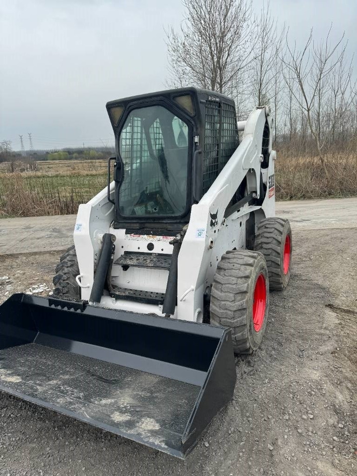 Bobcat S 300 - Mini pá carregadora: foto 3 Bobcat S 300 - Mini pá carregadora: foto 3