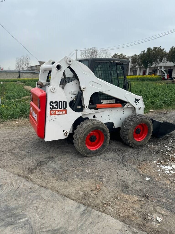 Bobcat S 300 - Mini pá carregadora: foto 5 Bobcat S 300 - Mini pá carregadora: foto 5