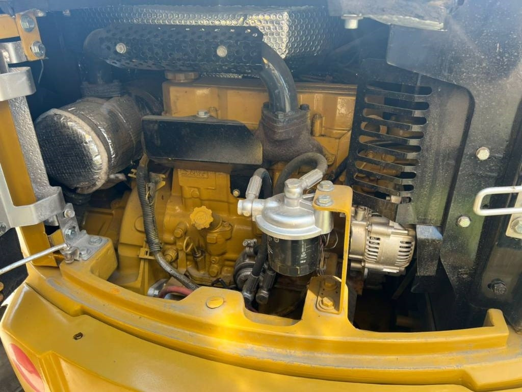 Escavadora de rastos novo CAT 304 C: foto 6