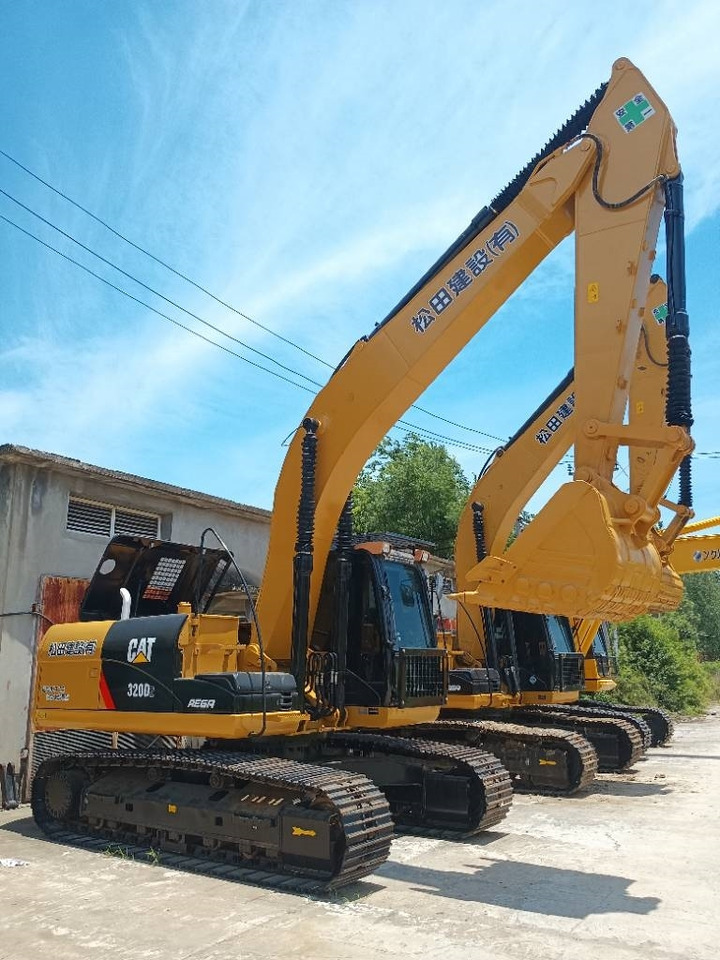 CAT 320 D2 - Escavadora de rastos: foto 1 CAT 320 D2 - Escavadora de rastos: foto 1