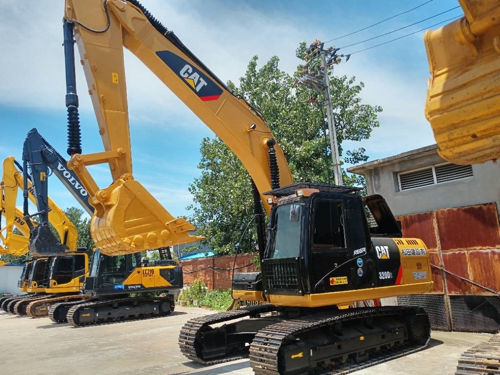 CAT 320D2 - Escavadora de rastos: foto 4 CAT 320D2 - Escavadora de rastos: foto 4