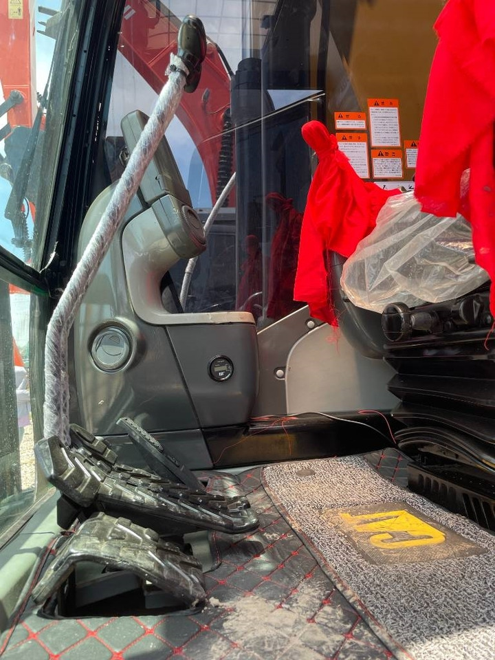 Escavadora de rastos CAT 323D2: foto 8