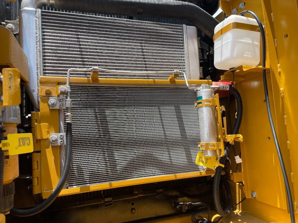 Escavadora de rastos CAT 323D2: foto 6