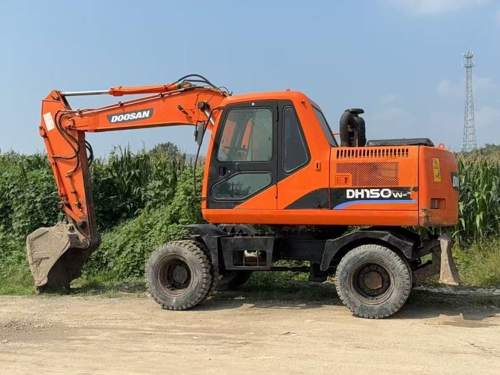 Doosan DH 150 W-7 - Escavadora de rastos: foto 5 Doosan DH 150 W-7 - Escavadora de rastos: foto 5