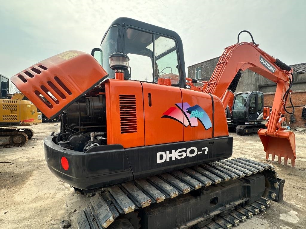 Doosan DH 60 - Mini escavadeira: foto 2 Doosan DH 60 - Mini escavadeira: foto 2