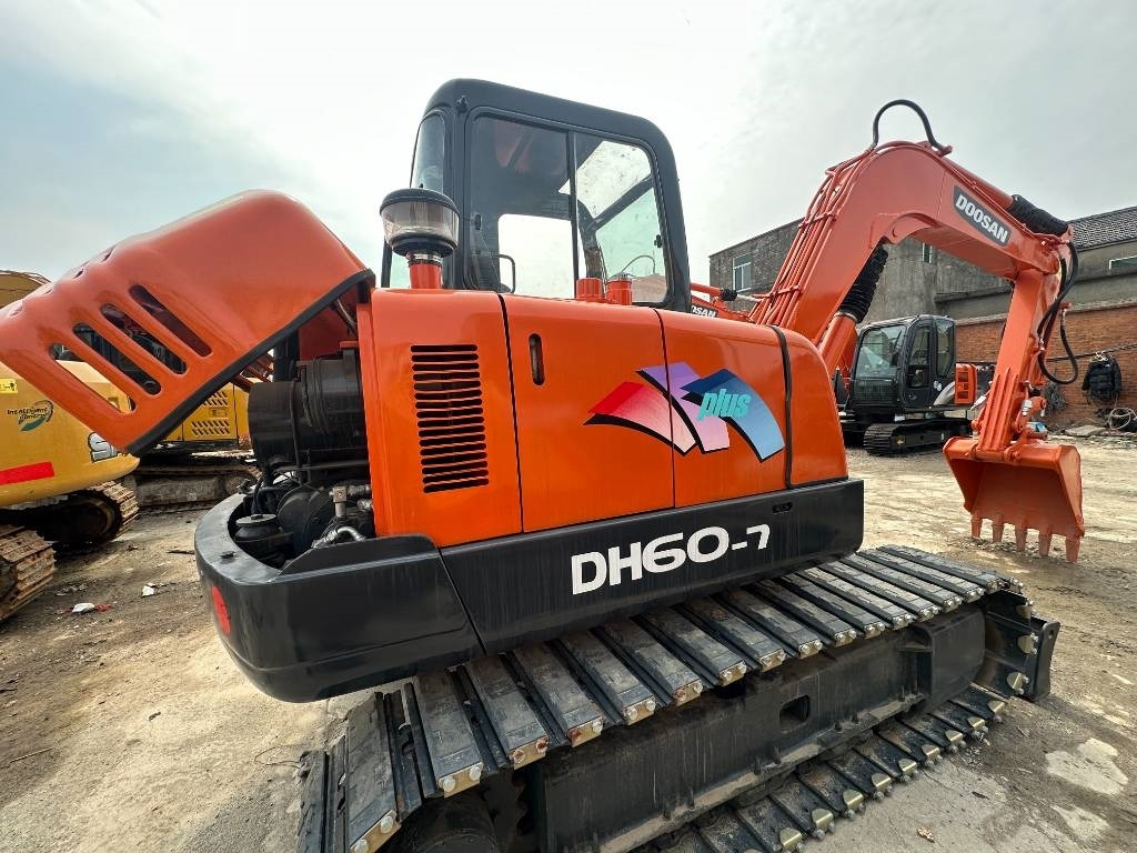 Doosan DH 60 - Mini escavadeira: foto 1 Doosan DH 60 - Mini escavadeira: foto 1
