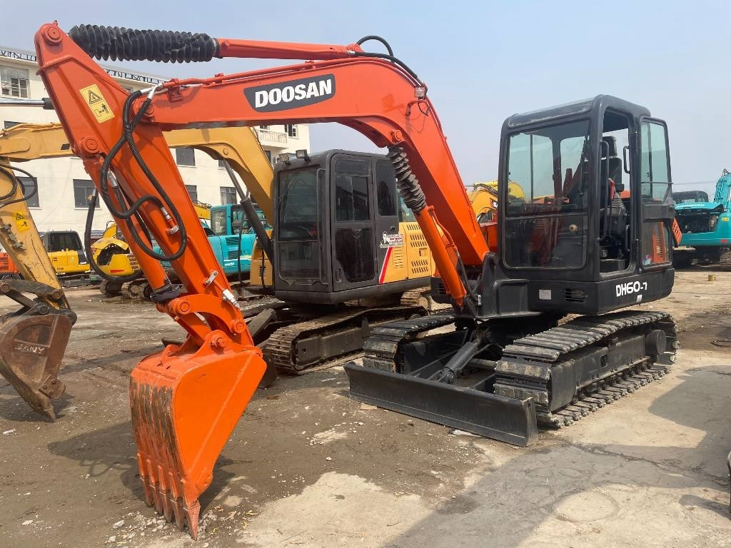 Doosan DH 60 - Mini escavadeira: foto 2 Doosan DH 60 - Mini escavadeira: foto 2