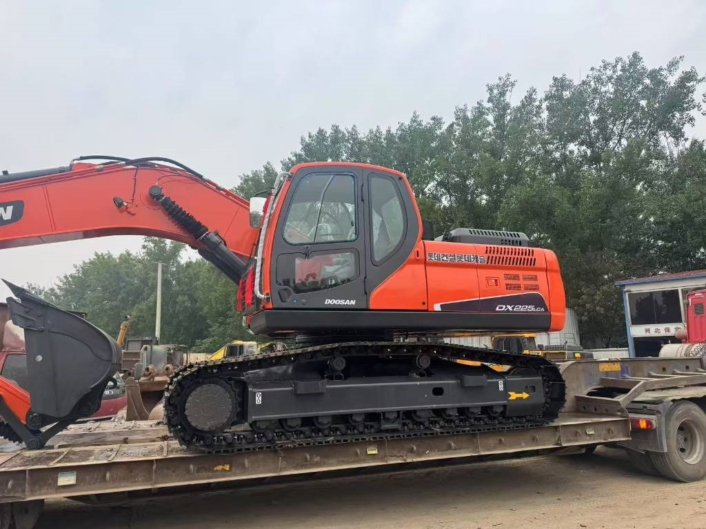 Doosan DX 225 LCA - Escavadora de rastos: foto 2 Doosan DX 225 LCA - Escavadora de rastos: foto 2