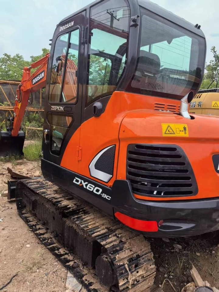 Doosan DX 60 - Escavadora de rastos: foto 5 Doosan DX 60 - Escavadora de rastos: foto 5