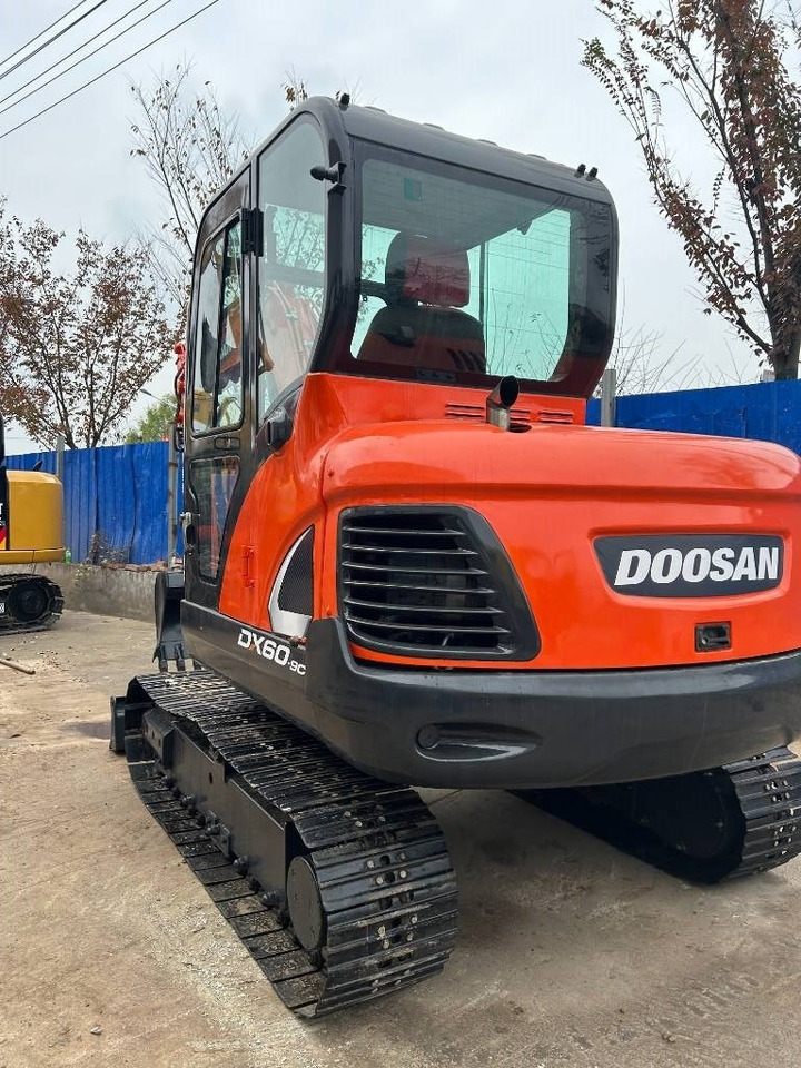 Doosan DX 60 - Mini escavadeira: foto 1 Doosan DX 60 - Mini escavadeira: foto 1