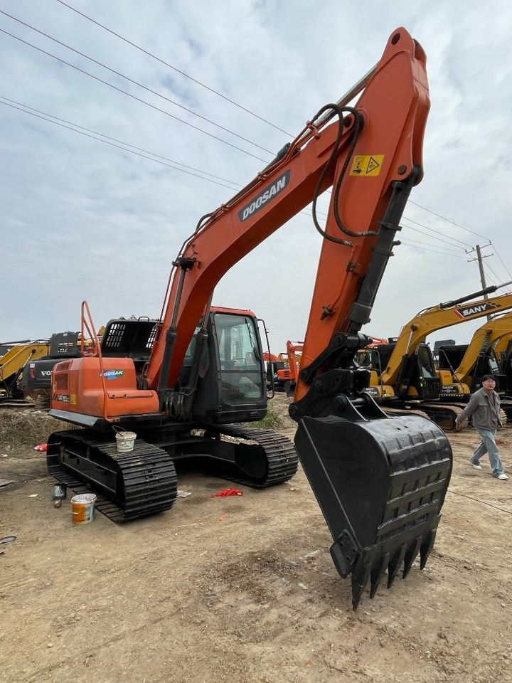 Doosan dx150 - Escavadora de rastos: foto 1 Doosan dx150 - Escavadora de rastos: foto 1