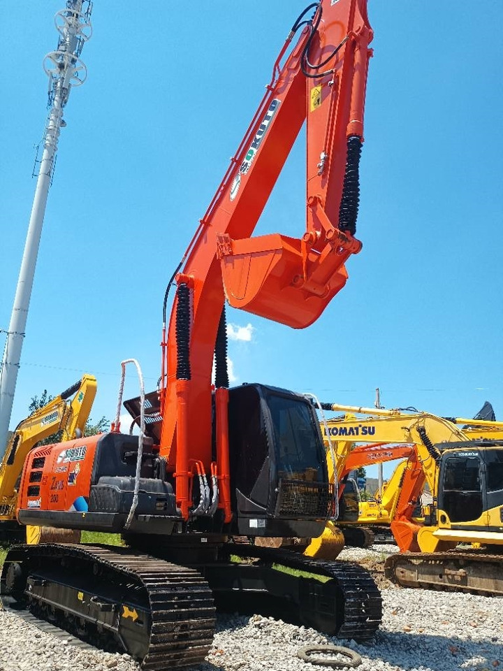 Escavadora de rastos novo Hitachi ZX 200: foto 6